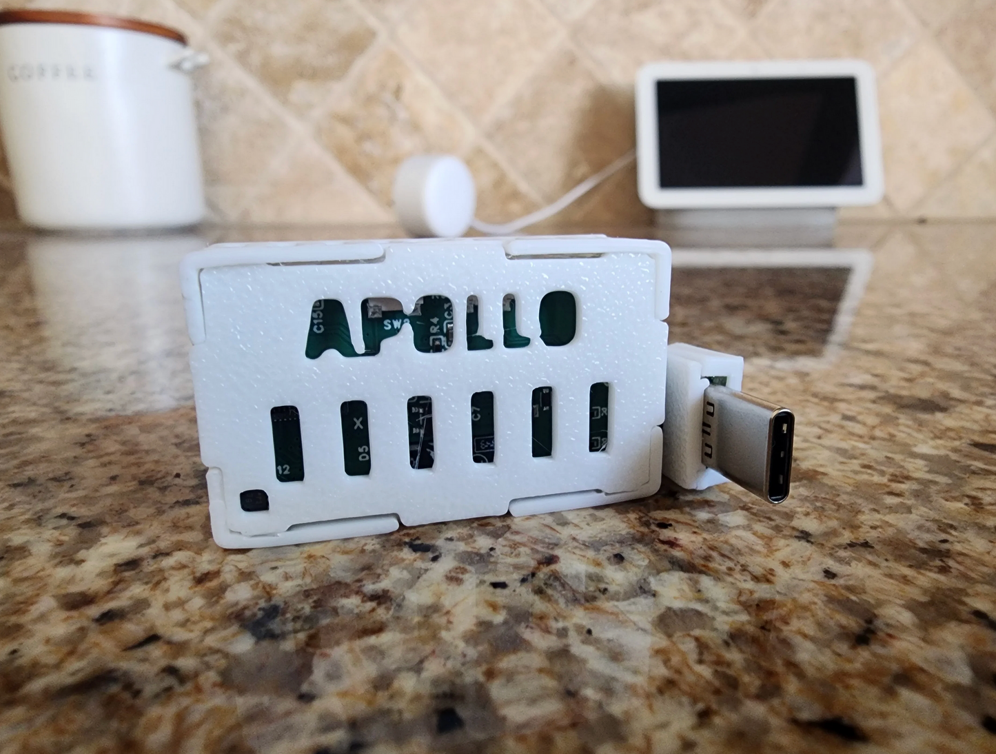 90-Degree USB-C Mount (Male-to-Male)