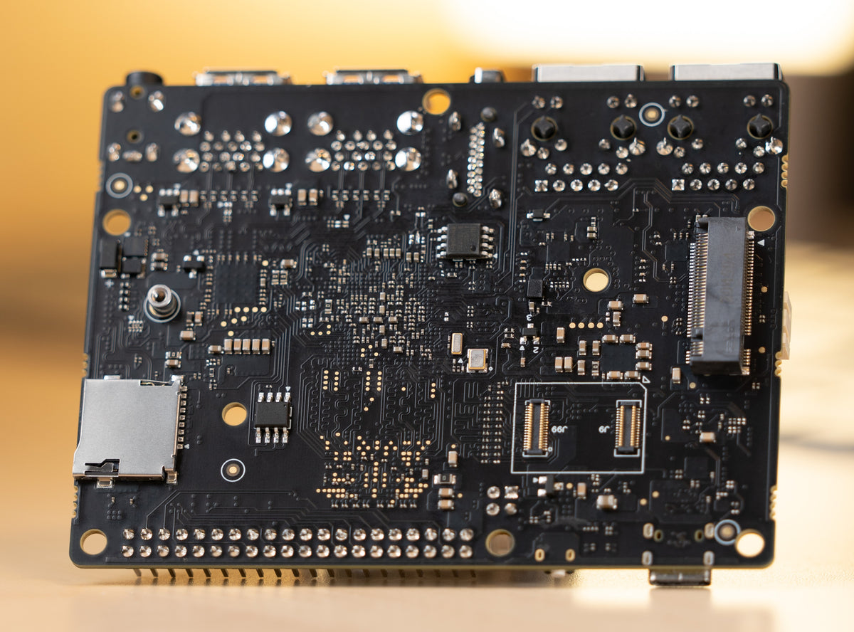 StarFive VisionFive 2 w/Hailo-8L AI module
