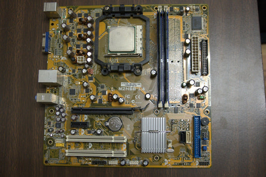 M2N68-LA AMD Athlon 7550 DDR2