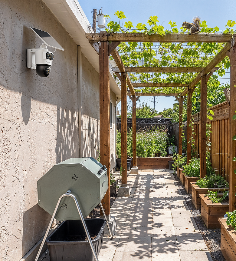 Reolink OMVI 2i Ultra - Backyard
